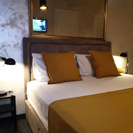 Business Waterfront Hotel Belgrad