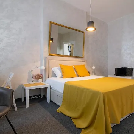 Hotel Business Waterfront *