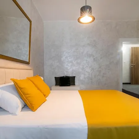 Hotel Business Waterfront *