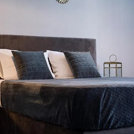 Business Waterfront Szálloda *