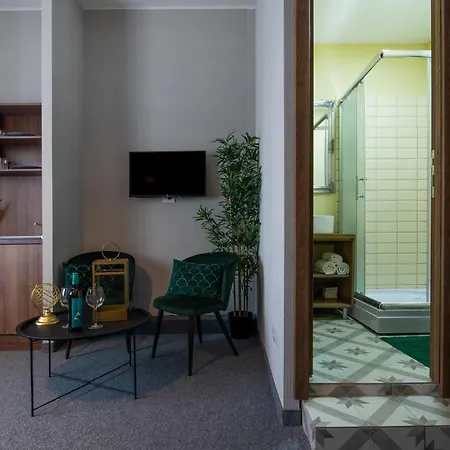 Business Waterfront Apartment