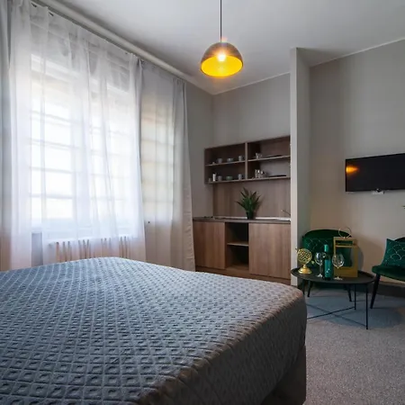 Business Waterfront Apartment
